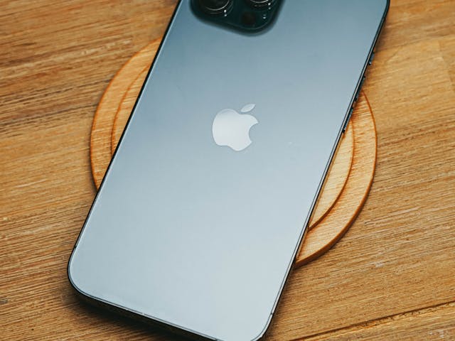 iPhone 13, 128 ГБ, идеал